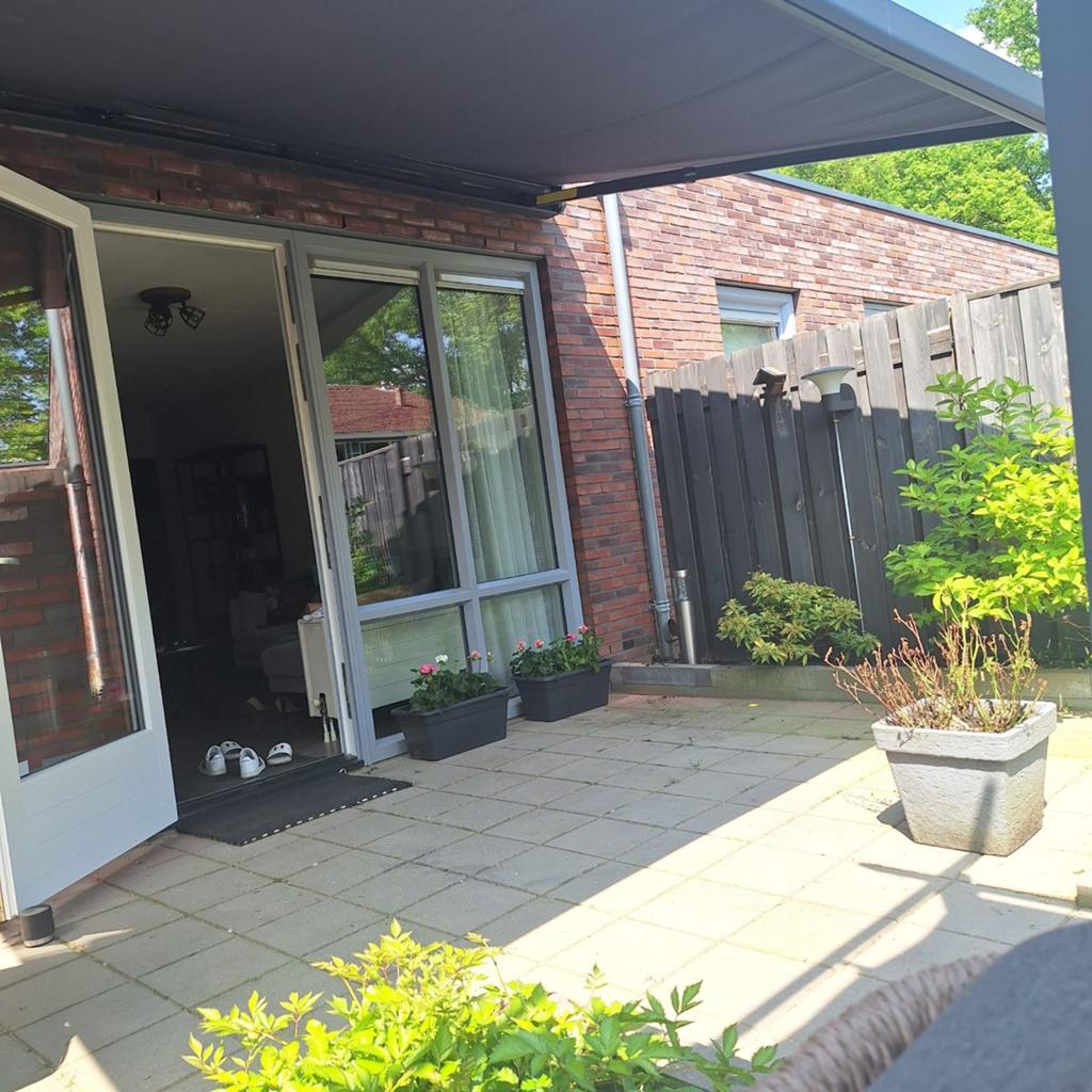Modern elektrisch knikarmscherm - Zo goed als nieuw, Tuin en Terras, Elektrisch, Ophalen of Verzenden, Zo goed als nieuw, 150 tot 300 cm