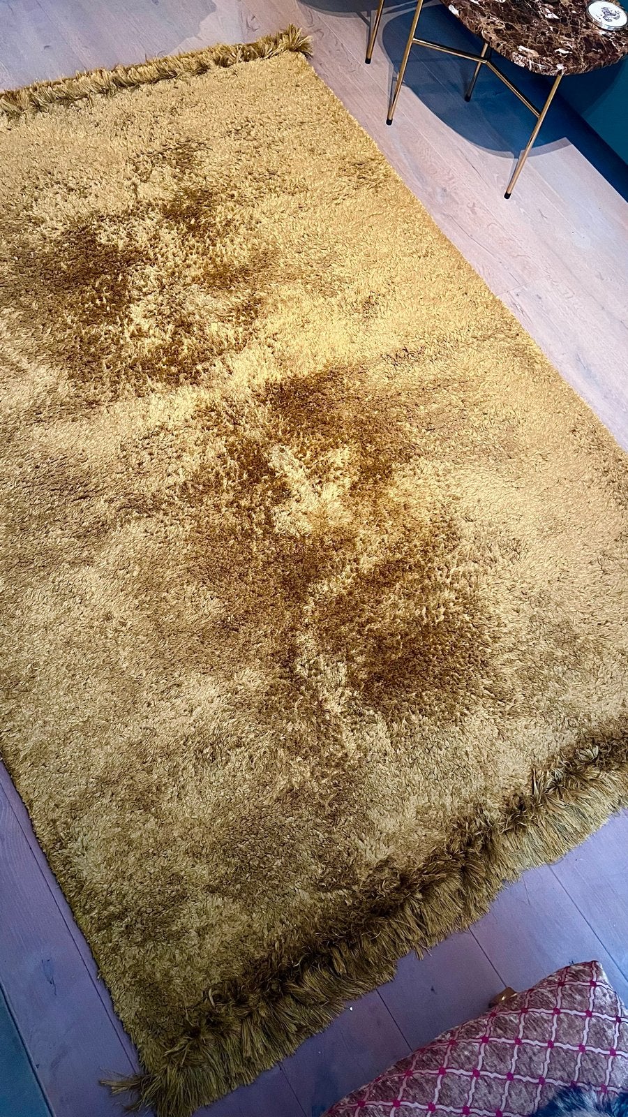 Bolia Nami Luxe Vloerkleed - Okergeel Goud - 140x200 cm, Ophalen, Gebruikt, 100 tot 150 cm, Geel