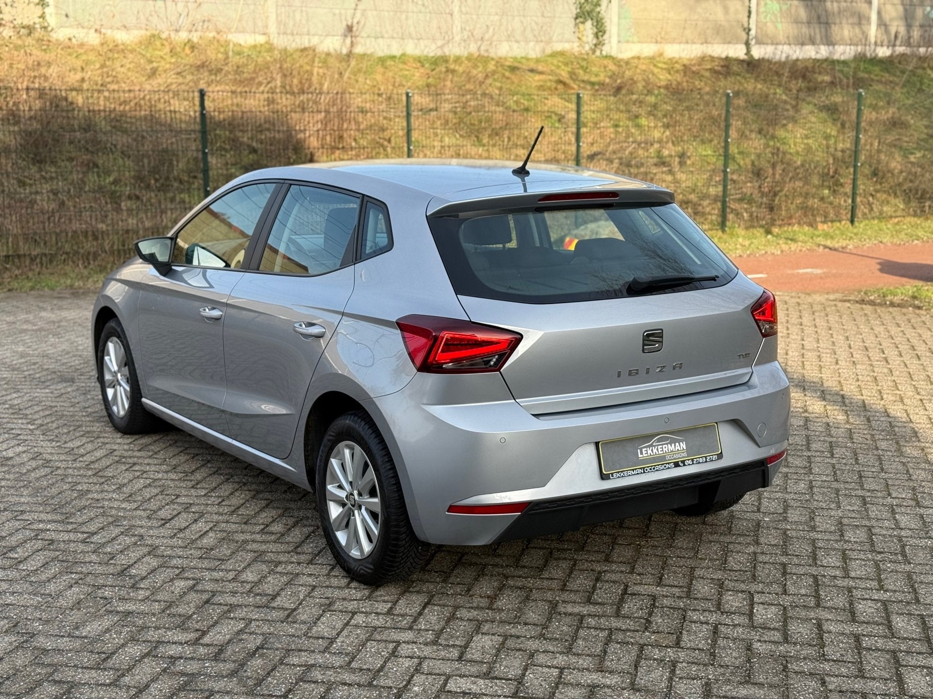 SEAT Ibiza 1.0 TGI Style Business CLIMA I PDC I CRUISE I VOL, Auto's, Voorwielaandrijving, Dealer onderhouden, CNG (Aardgas), Ibiza