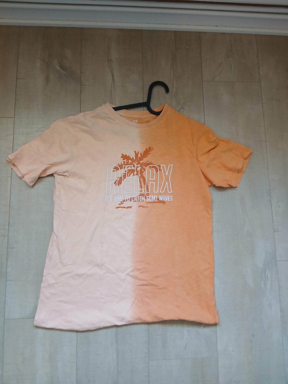 T-shirt met 'Relax' print en ombré effect, Kinderen en Baby's, Kinderkleding | Maat 170, Ophalen, Gebruikt, WE, Jongen of Meisje