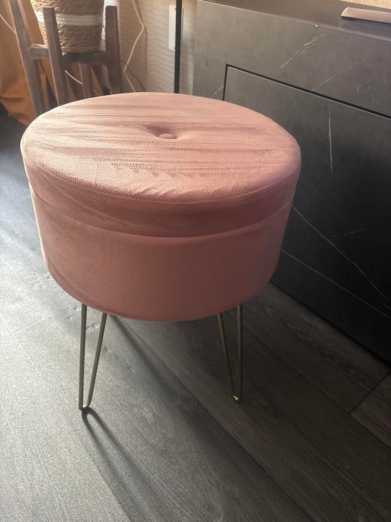 Roze poef met opbergruimte, Ophalen, Zo goed als nieuw, Rond, Stof