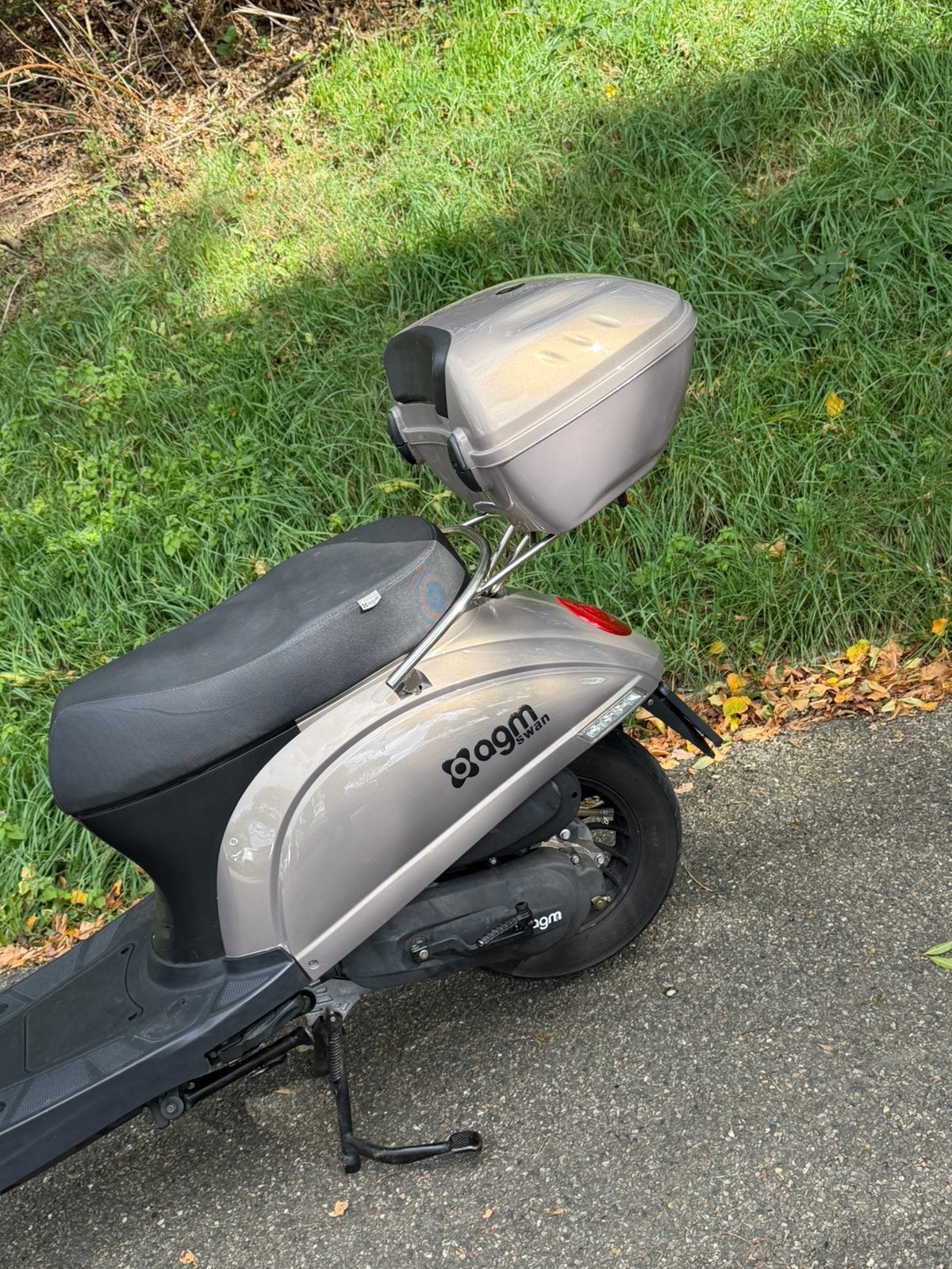 AGM Swan 4-Takt 2019 Bromscooter, Ophalen, Zo goed als nieuw, Benzine, Vespa