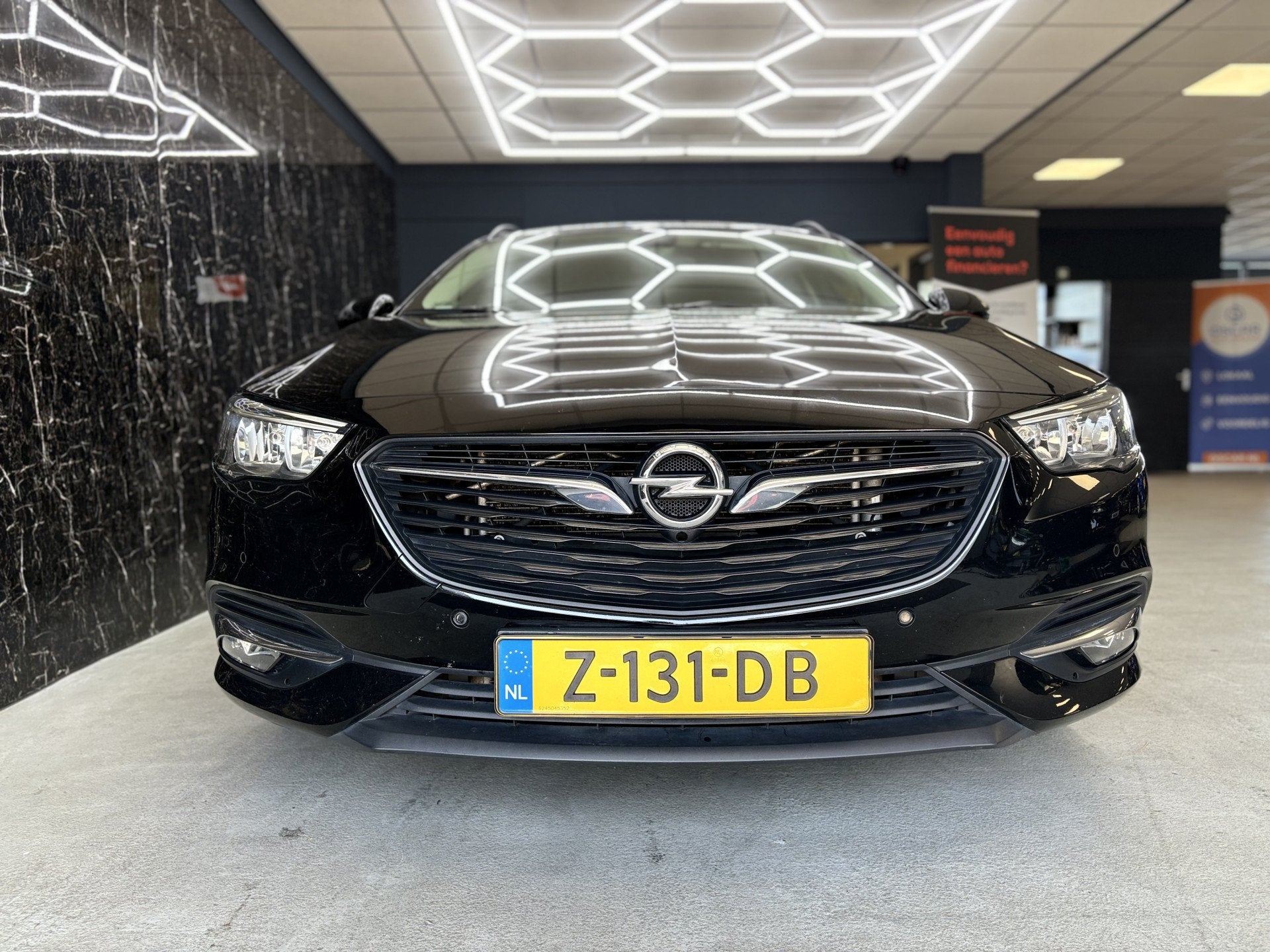 Opel Insignia Sports Tourer 2.0 CDTI Business Executive, 1956 cc, 4 cilinders, Zwart, Diesel