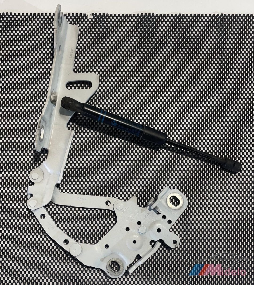 BMW F31 MOTORKAP SCHARNIER LINKS 13989610, Gebruikt, -, -, Ophalen of Verzenden