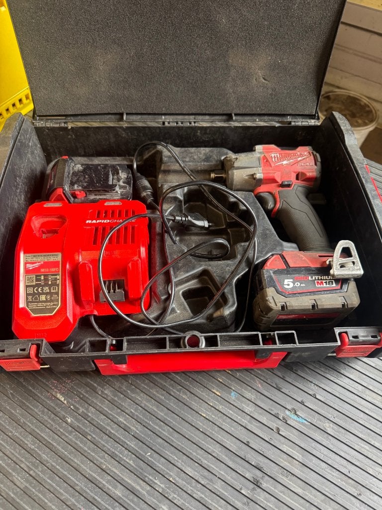 Milwaukee M18 FUEL Slagmoersleutel met Accu en Lader, Ophalen of Verzenden, Gebruikt, 600 watt of meer, Overige typen