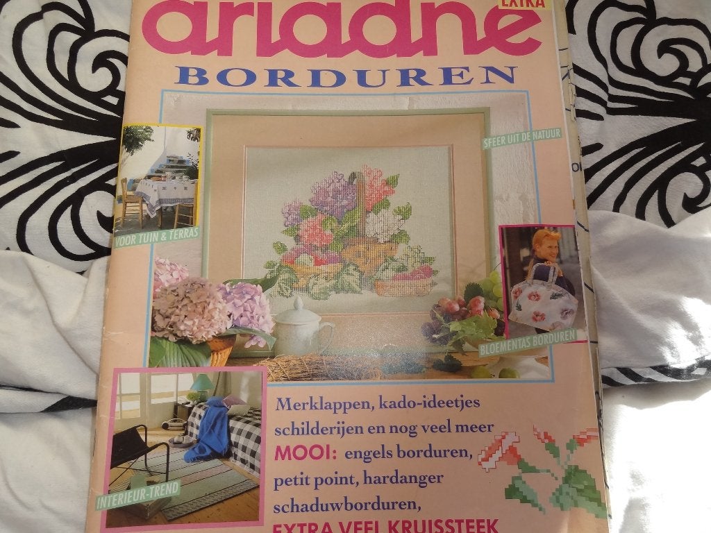 ariadne extra borduren 1988 no 3, Hobby en Vrije tijd, Borduren en Borduurmachines, Ophalen of Verzenden, Gebruikt, Handborduren