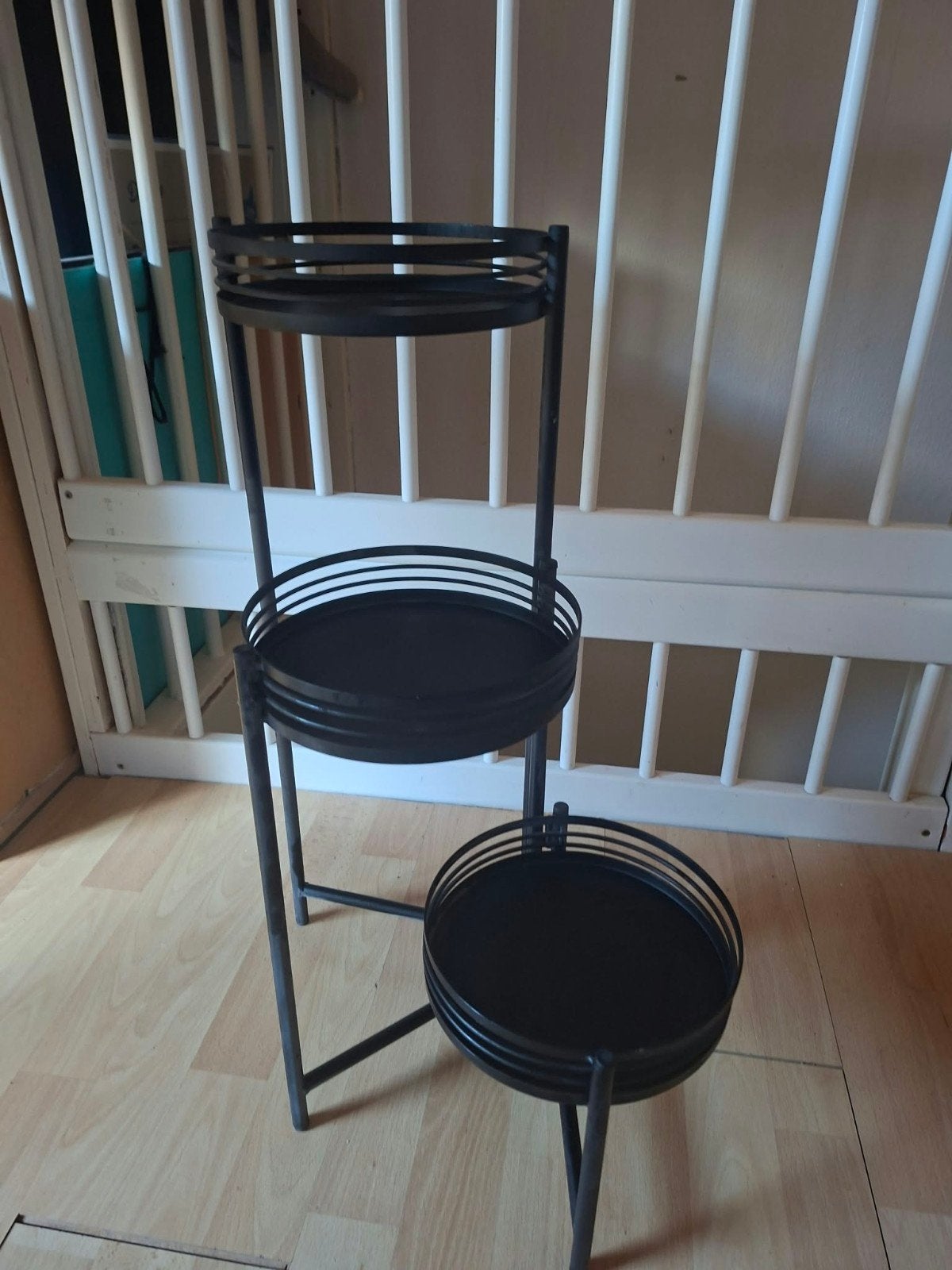 Zwarte metalen plantentafel, 61-62 cm hoog, Huis en Inrichting, Ophalen, Gebruikt, Zwart, Metaal