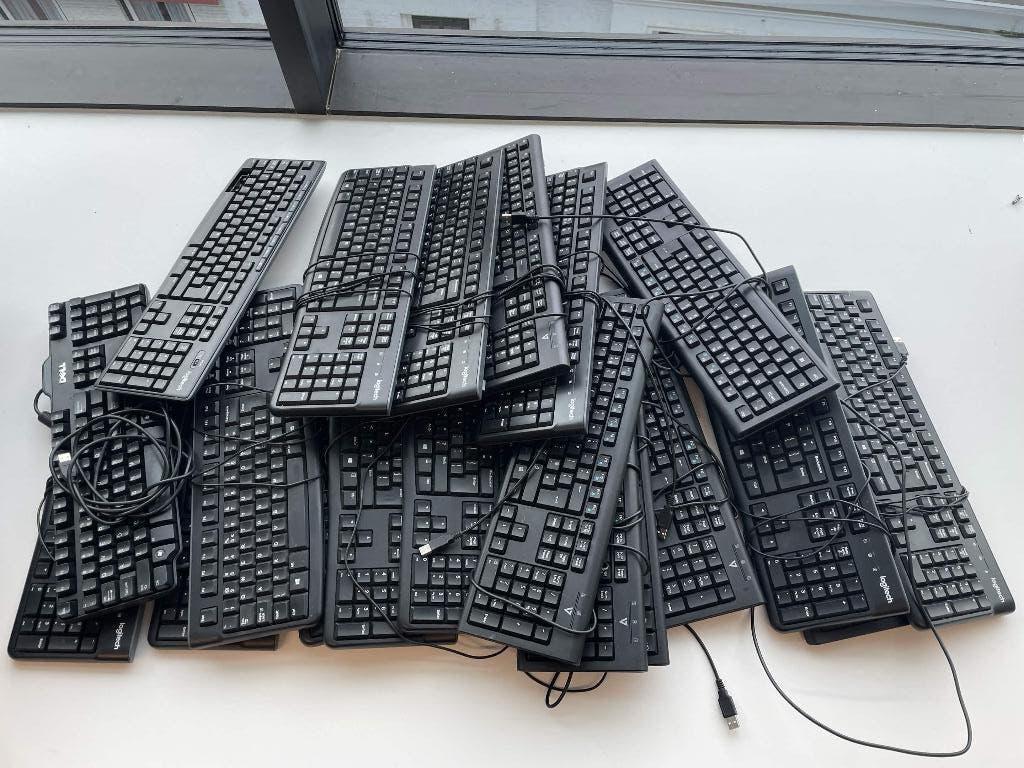 20x partij toetsenborden, Computers en Software, Toetsenborden, Gebruikt, Qwerty, Ophalen