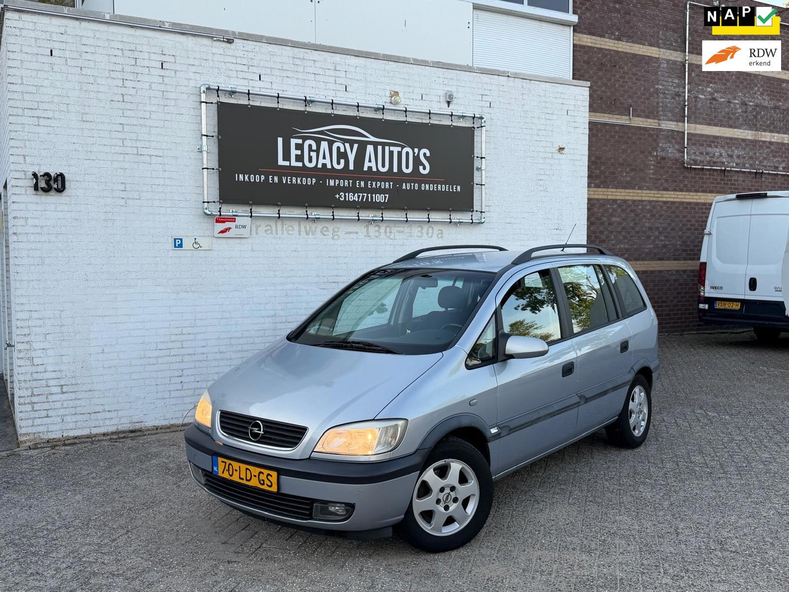 Opel Zafira 2.2-16V Elegance - AIRCO - CRUISE CONTROLE - NET, Auto's, Dealer onderhouden, Gebruikt, Zwart, 4 cilinders