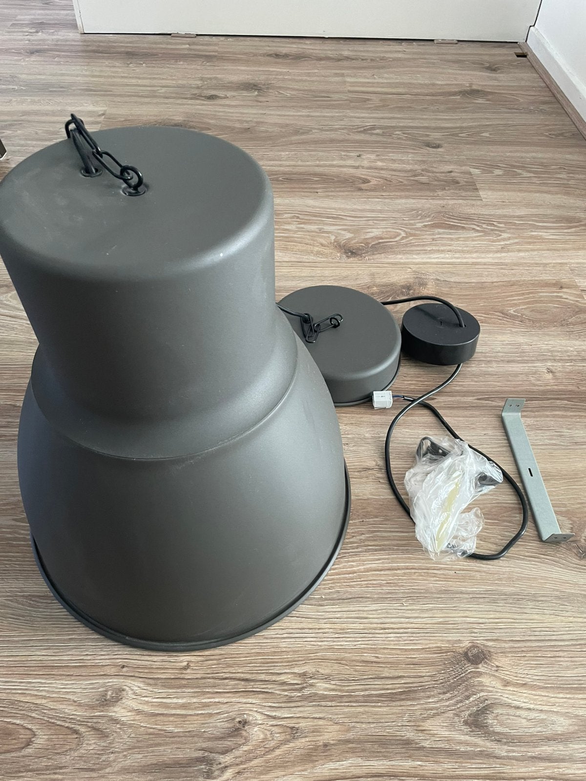 Ikea hanglamp + wand/klemspot (Hektar) inclusief bevestiging, Ophalen, Zo goed als nieuw, Rond