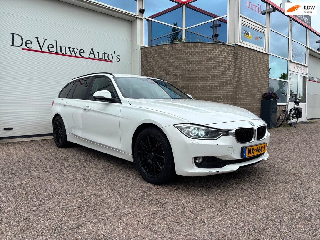 BMW 3-serie Touring 318d Business|Automaat|Navi|Stoelverw., Auto's, BMW, Automaat, Zwart, Wit, Diesel
