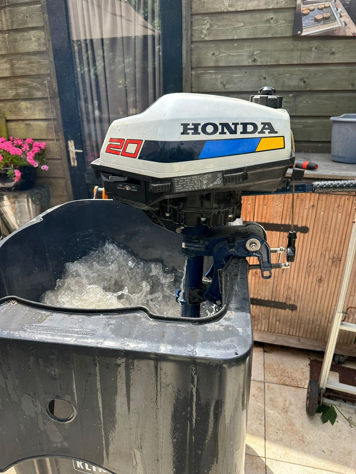 Honda buitenboordmotor amper gebruikt, was alleen voor Nood., Ophalen, Minder dan 5 pk, Zo goed als nieuw, Buitenboordmotor