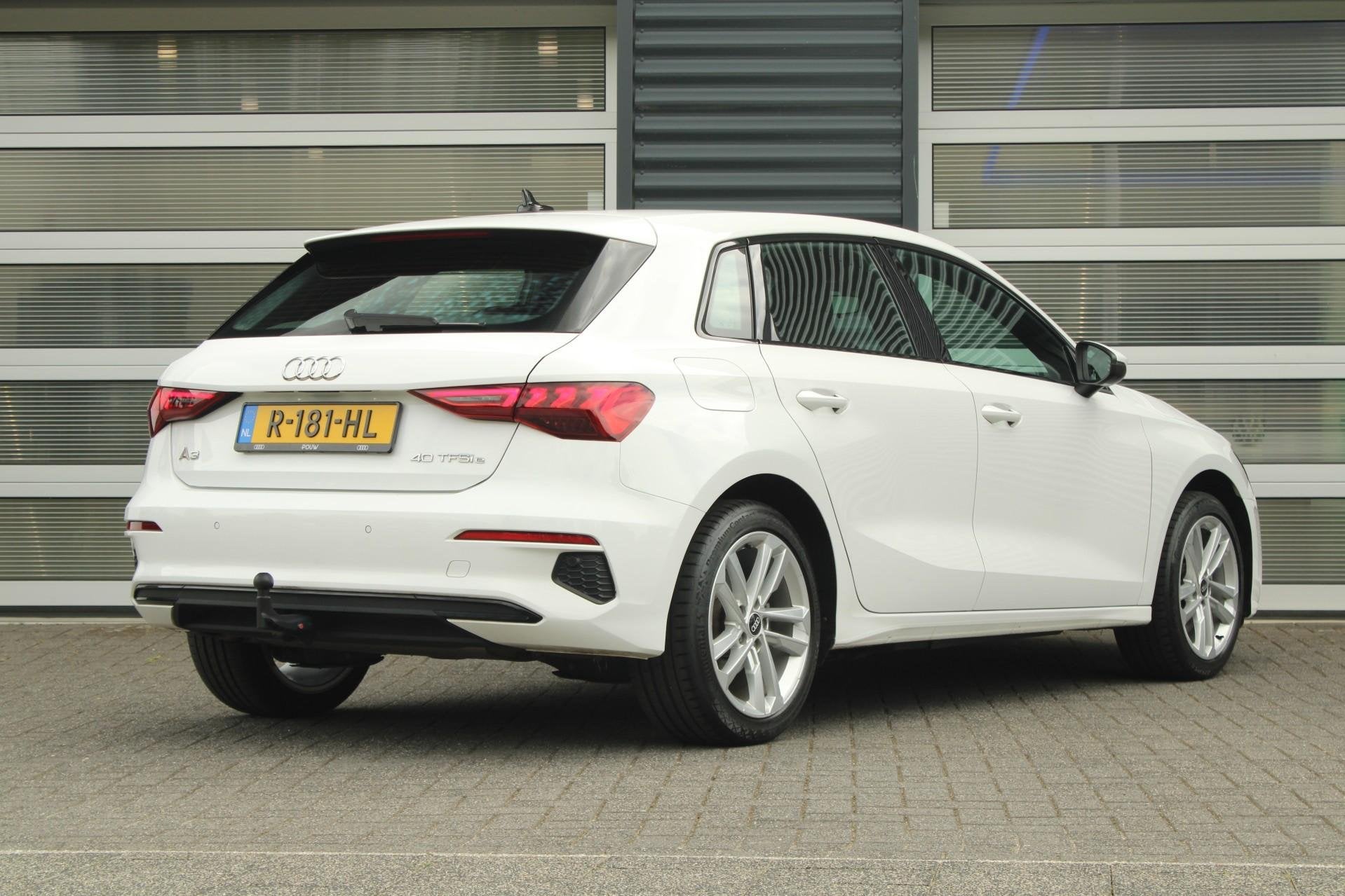 Audi A3 Sportback 40 TFSIe 204pk Business edition | SoH 95%, Auto's, 12 maanden, Stof, 4 cilinders, Wit
