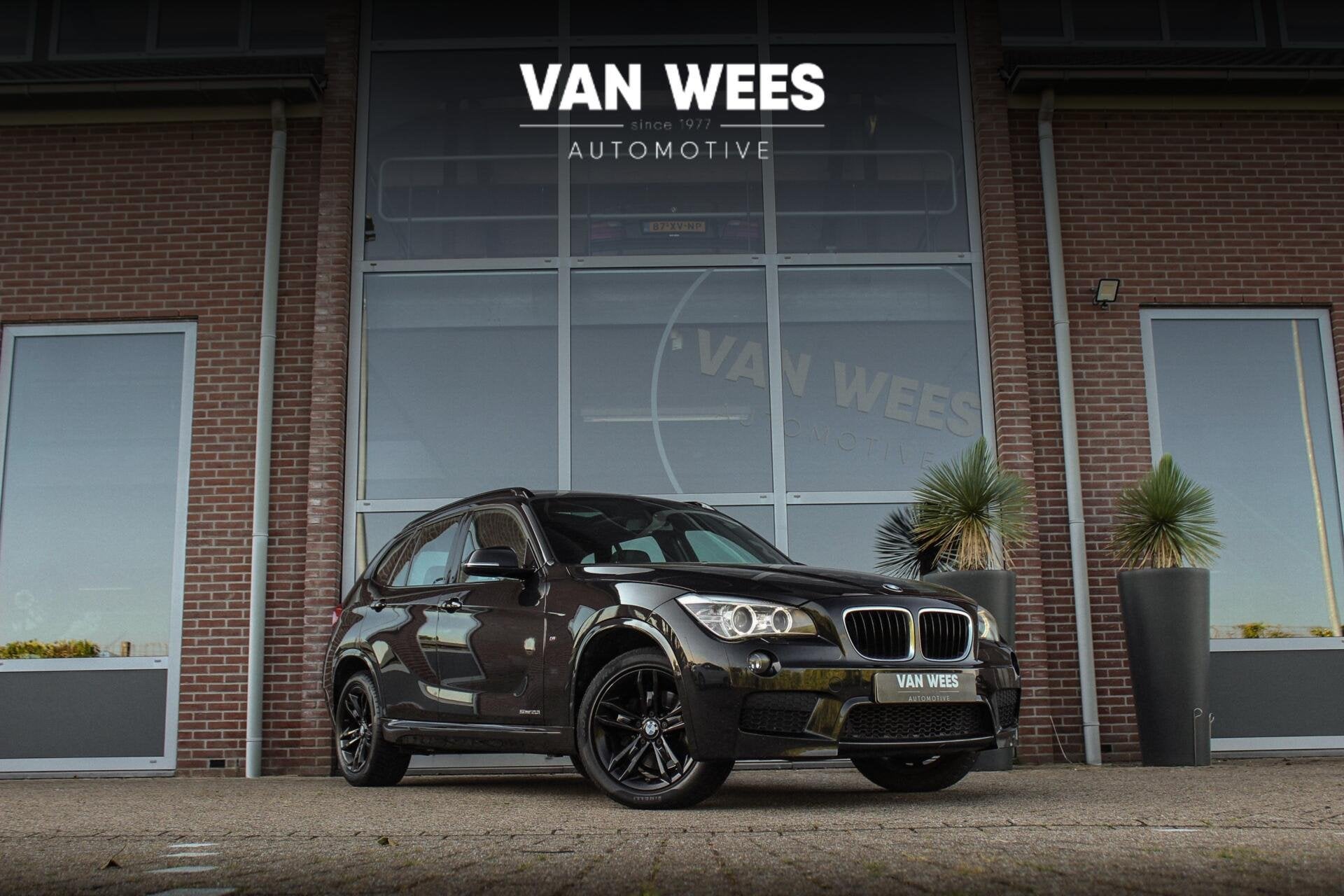 BMW X1 sDrive20i High Executive M-sport | NL auto | Stoelver, 4 cilinders, Zwart, 184 pk, SUV of Terreinwagen