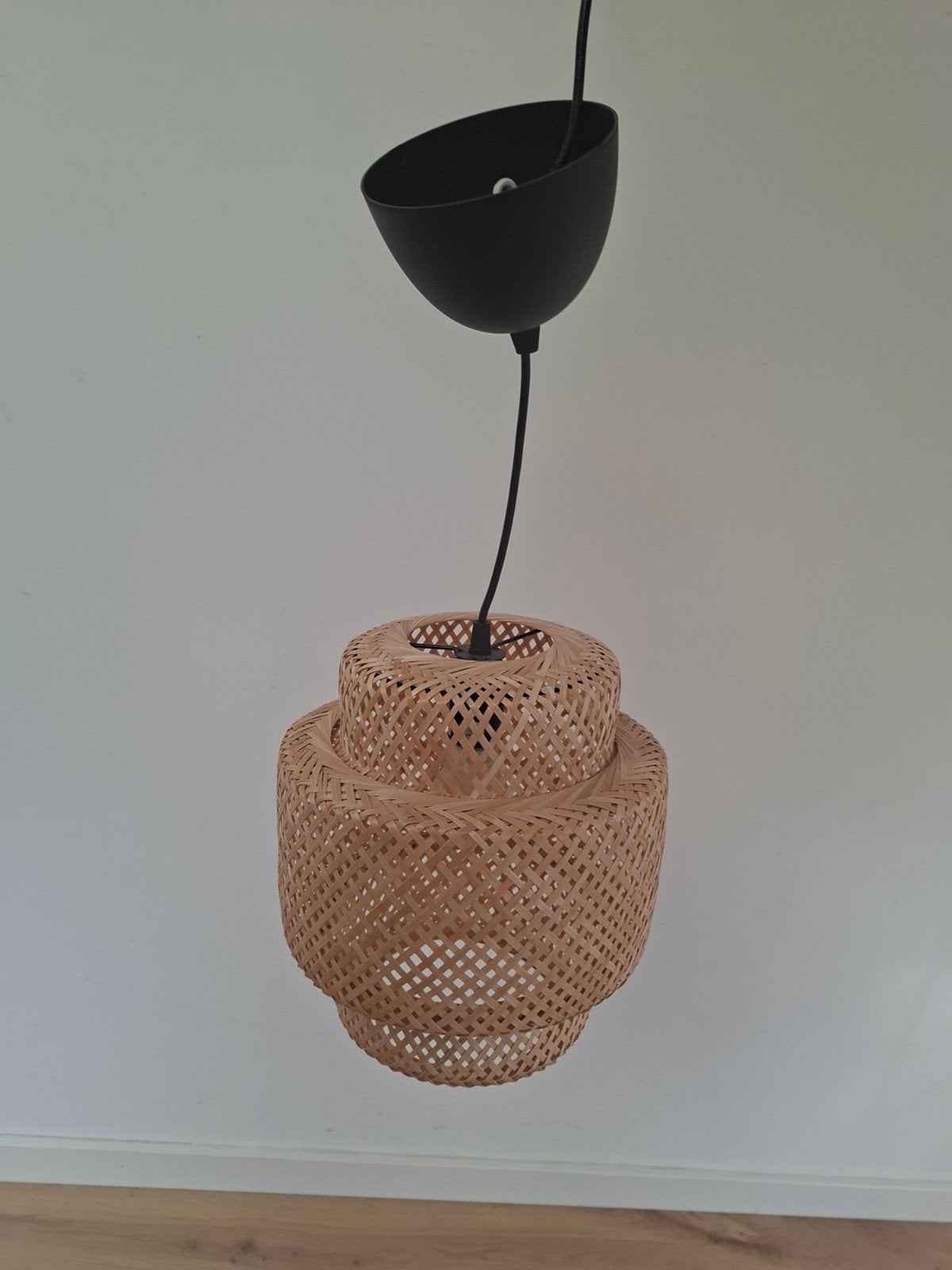 Sinnerlig hanglamp 27cm, Huis en Inrichting, Ophalen, Zo goed als nieuw, Natuurlijk materiaal, E27 (groot)