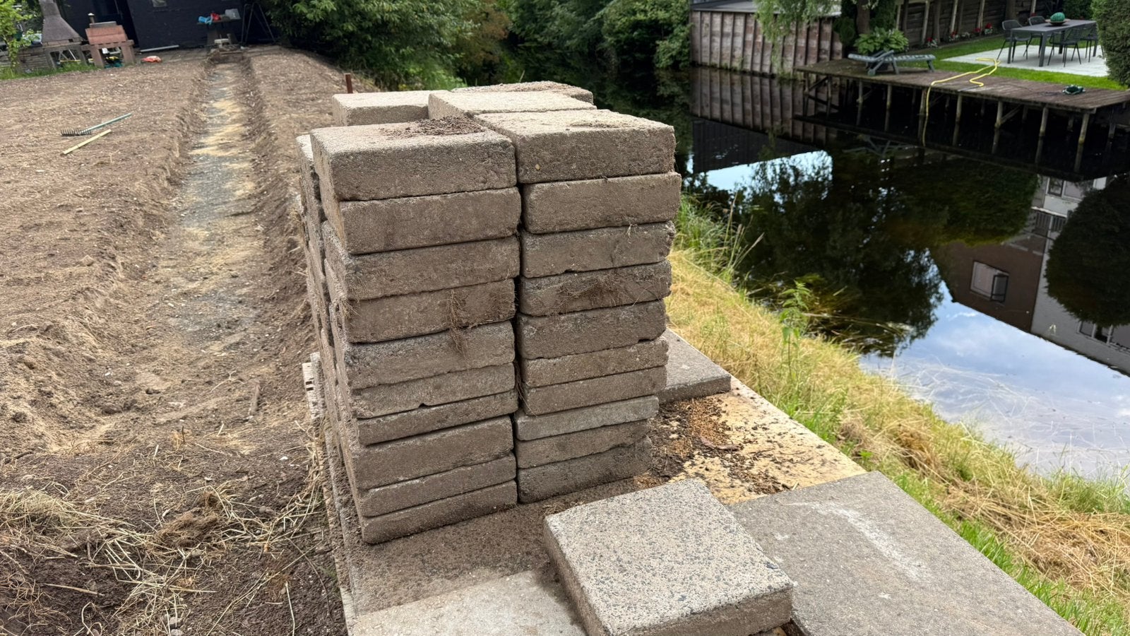 Gratis Tegels Dik 30x30 | ~70 stuks, Tuin en Terras, Ophalen, Gebruikt, Beton, Terrastegels