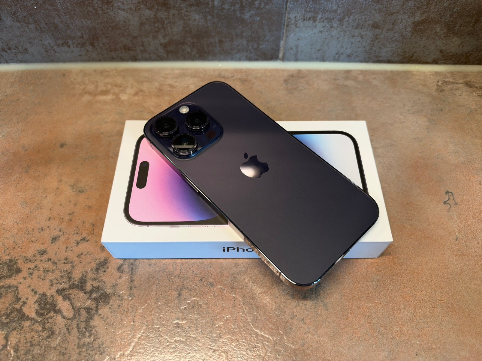iPhone 14 Pro 256GB – Deep Purple, Telecommunicatie, IPhone 14 Pro, 73 %, Paars, Zo goed als nieuw