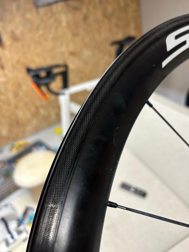 Scope R4C Carbon Wiel - mag weg voor kleine prijs, Fietsen en Brommers, Fietsonderdelen, Wiel, Ophalen of Verzenden, Zo goed als nieuw