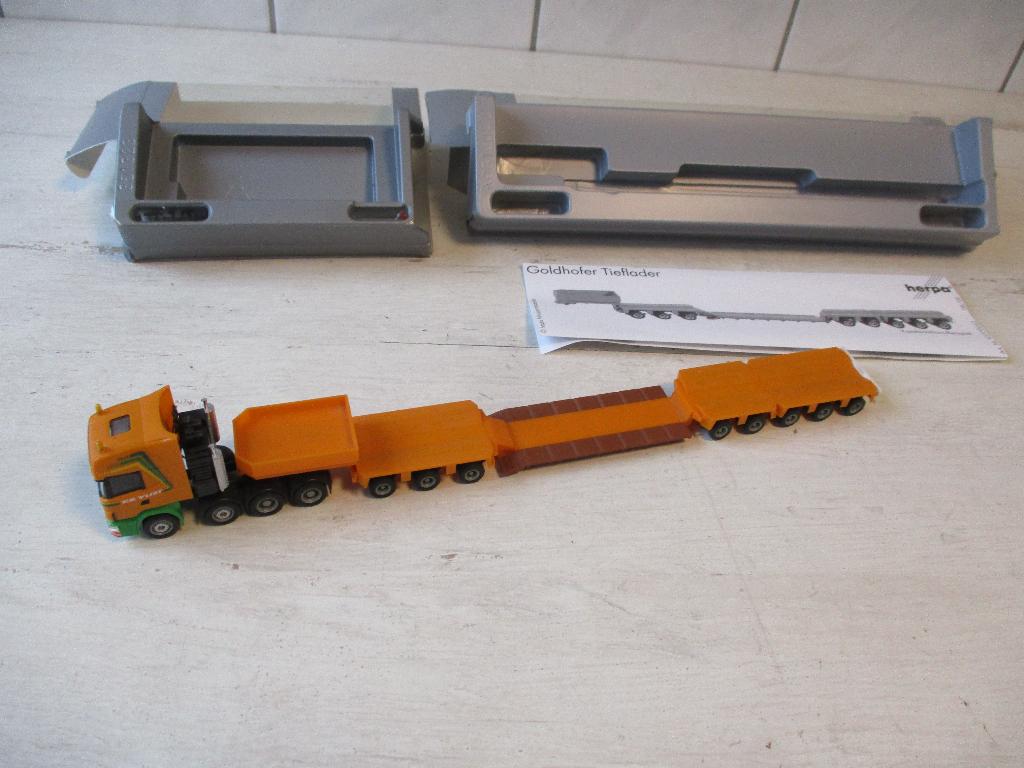 Herpa Van de Vlist Scania met Goldhofer Dieplader, Hobby en Vrije tijd, Modelauto's | 1:87, Ophalen, Nieuw, Bus of Vrachtwagen
