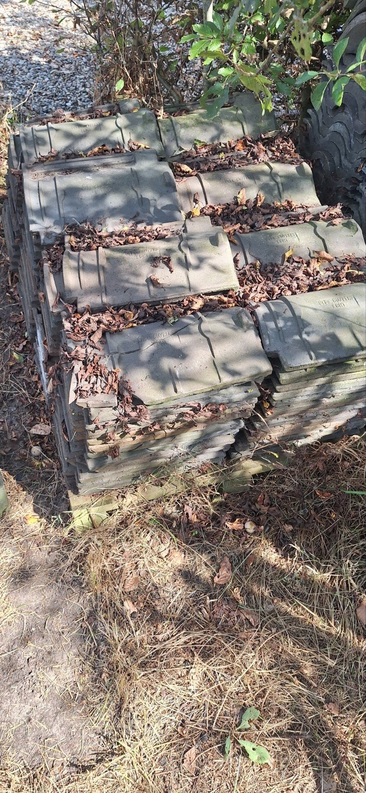 Gebakken klei dakpannen, gebr. Cuypers, 104 stuks, Ophalen