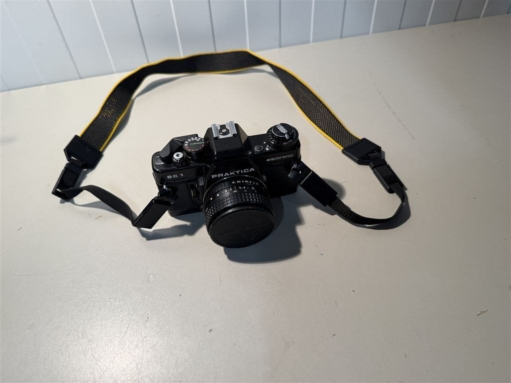 Camera - Praktica BC 1 Electronic 35mm SLR Pentacon 1:1.8 f=, Ophalen of Verzenden, Zo goed als nieuw, Canon, Geen optische zoom