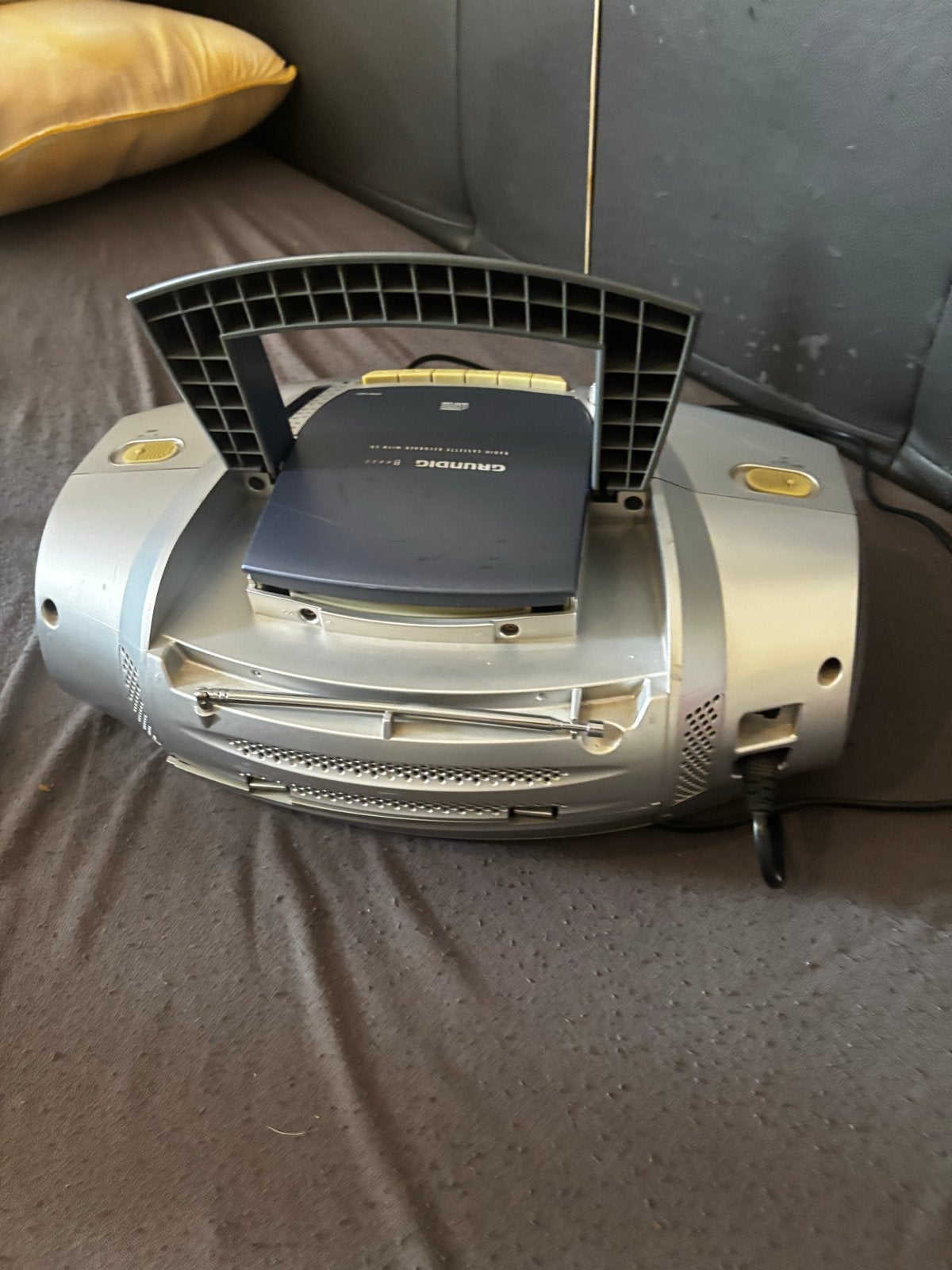 Grundig Radio CD-speler - Draagbare Boombox, Ophalen, Gebruikt, Radio, Met cd-speler