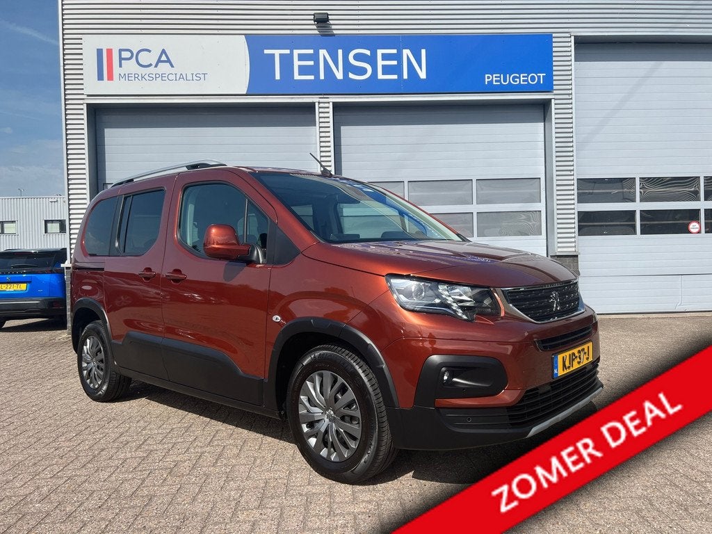 Peugeot RIFTER 1.2 130PK Allure | Automaat | Navigatie | Cam, Auto's, Peugeot, Stof, Gebruikt, 1199 cc, Bruin