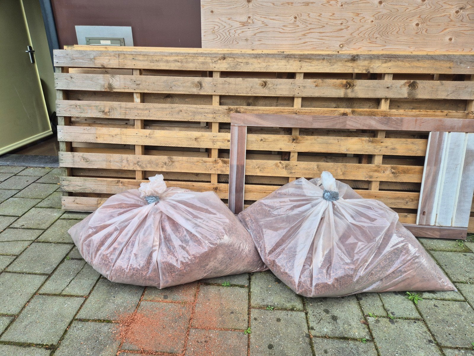 Gratis Pallets en Brandhout Ophalen, Minder dan 3 m³, Ophalen, Overige houtsoorten, Blokken
