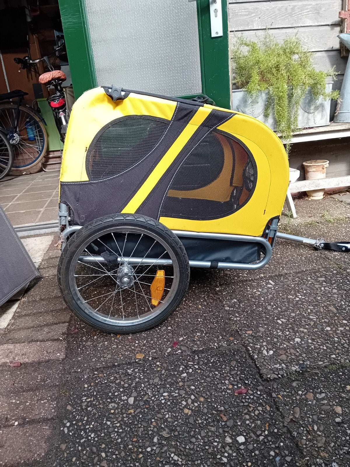 Fietsaanhanger voor een hond., Fietsen en Brommers, Fietsaccessoires | Aanhangers en Karren, Ophalen, Gebruikt, Hondenkar