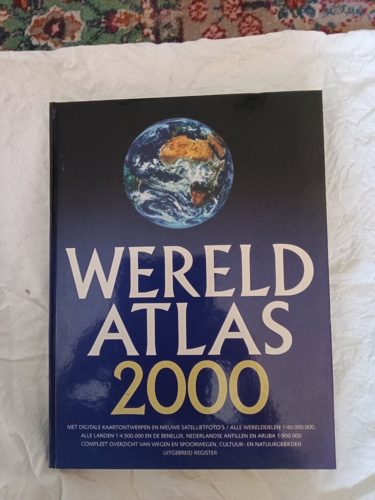Wereld Atlas 2000, Boeken, Atlassen en Landkaarten, Gelezen, Overige atlassen, Ophalen of Verzenden, 1800 tot 2000