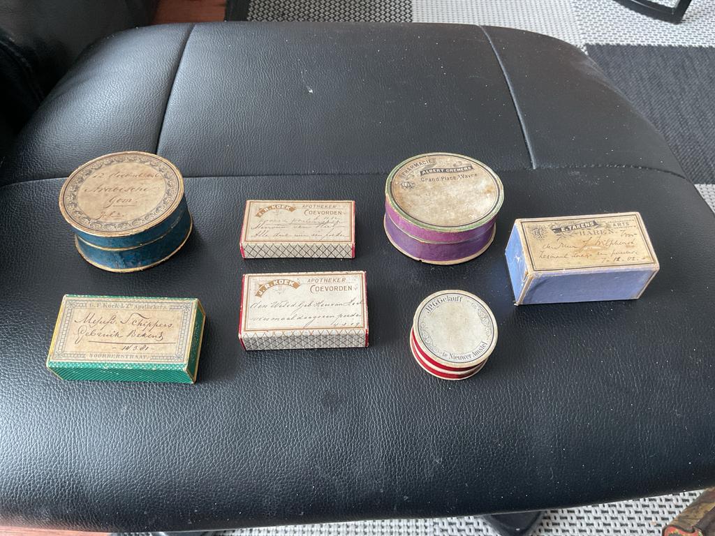 7 Antieke Medicijndoosjes - Diverse Jaren en Apothekers, Ophalen of Verzenden