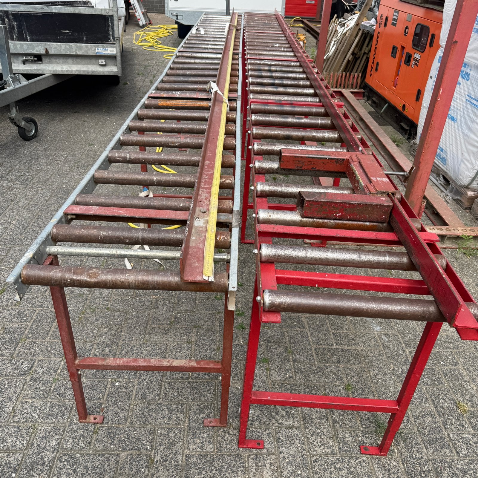 2 stuks roller tafel zaagtafel, Ophalen, Zo goed als nieuw, 1200 watt of meer, 70 mm of meer