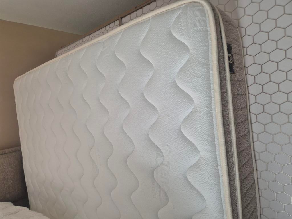 Hard matras (28cm) met Geltraagschuim Topper (8cm), Huis en Inrichting, Slaapkamer | Matrassen en Bedbodems, Ophalen, Tweepersoons