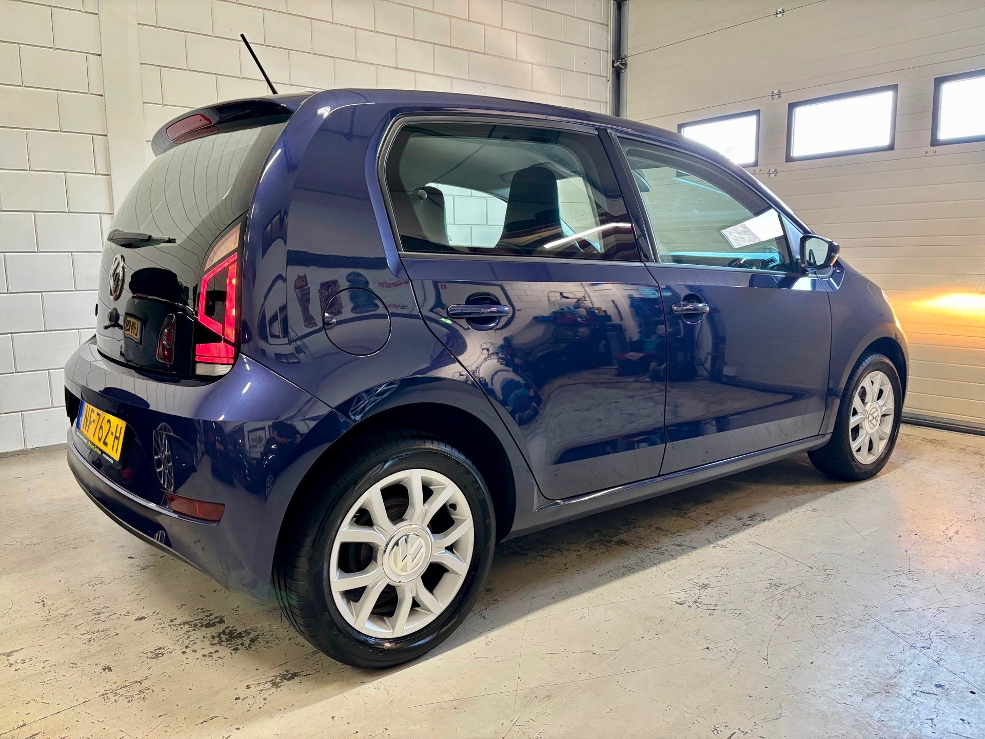 Volkswagen Up! 1.0 BMT move up! Bj.17|Lmv|5-DRS|Airco|Dab !, Stof, Gebruikt, Origineel Nederlands, Handgeschakeld