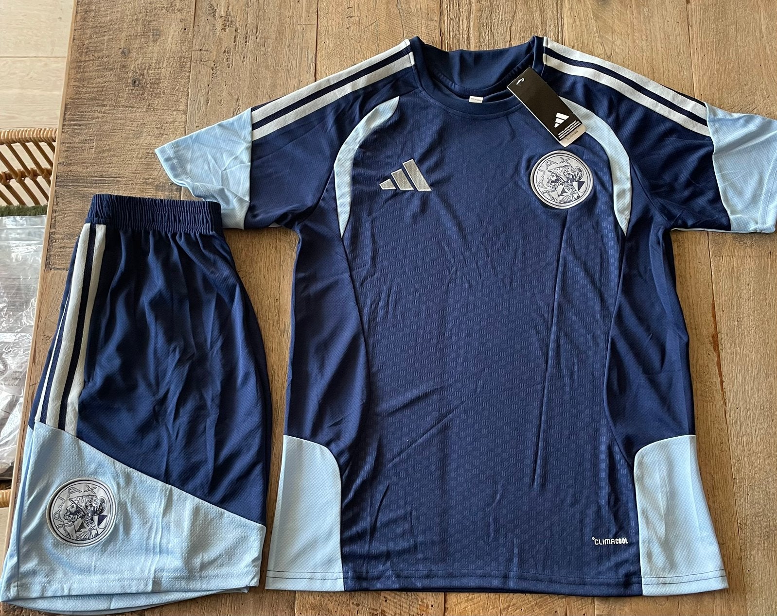 Ajax trainingsset  2026 2027, Maat L, Ophalen of Verzenden, Nieuw, Shirt