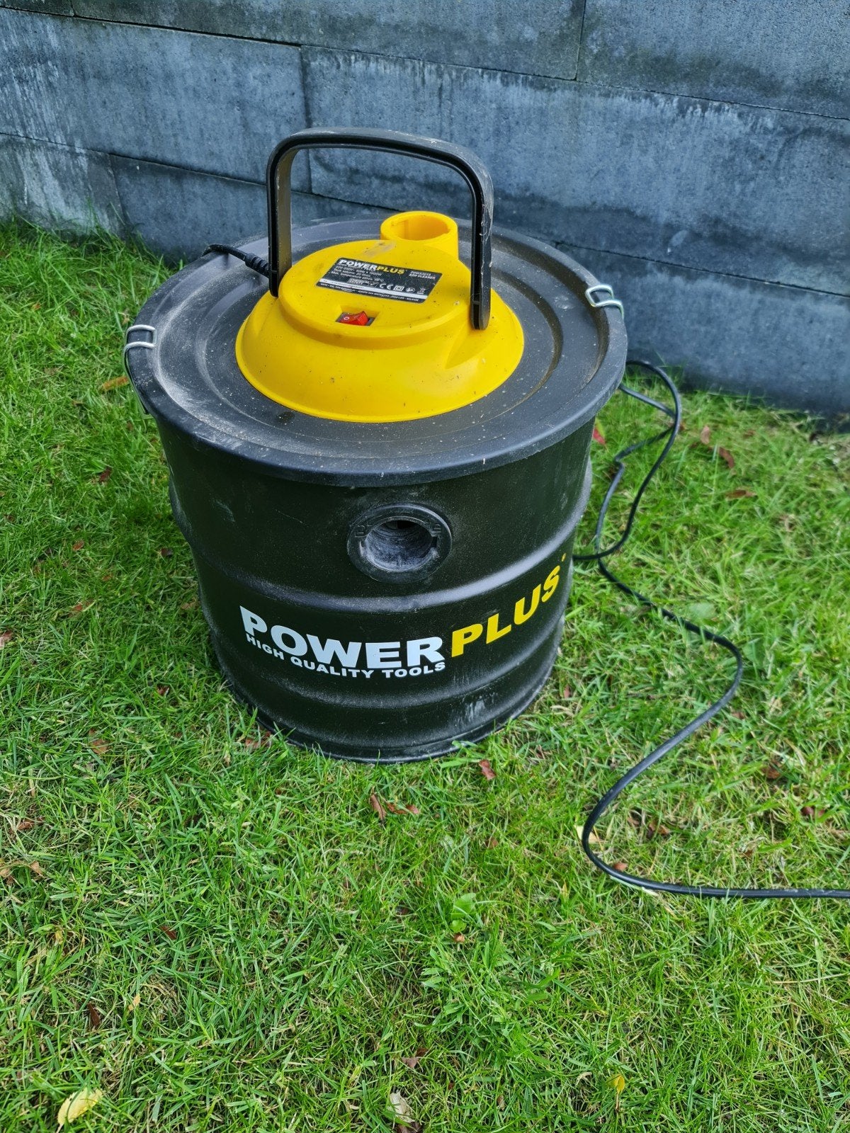 PowerPlus POWX3013 Aszuiger 1600W, Witgoed en Apparatuur, Stofzuigers, Gebruikt, Ophalen of Verzenden, 1600 tot 2000 watt, Industriële stofzuiger