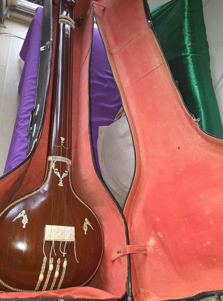 Tanpura uit India met koffer, Muziek en Instrumenten, Snaarinstrumenten | Overige, Ophalen of Verzenden