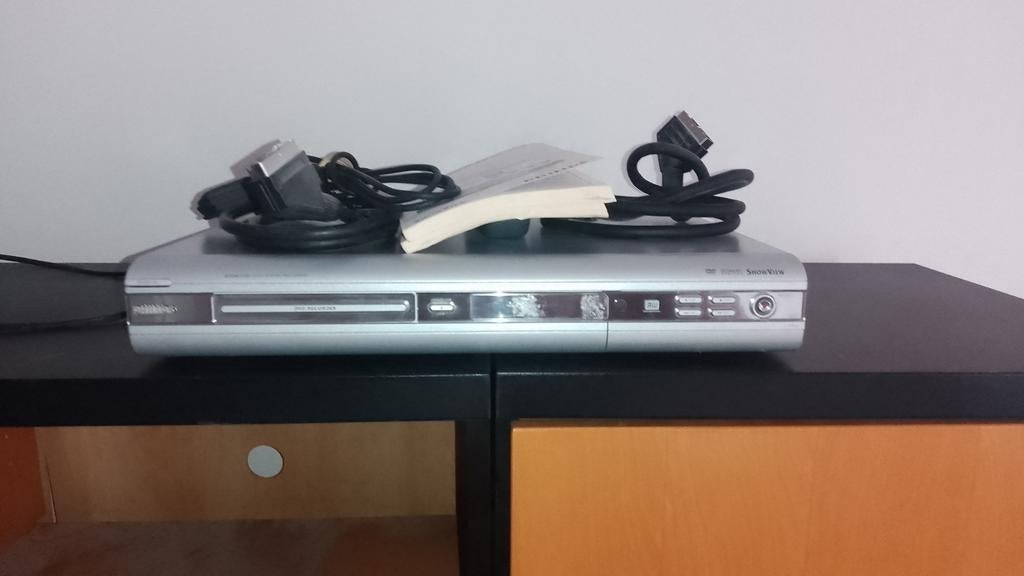 Phillips dvd recorder, moet weg, Ophalen, Gebruikt, Met 1 controller, Phat