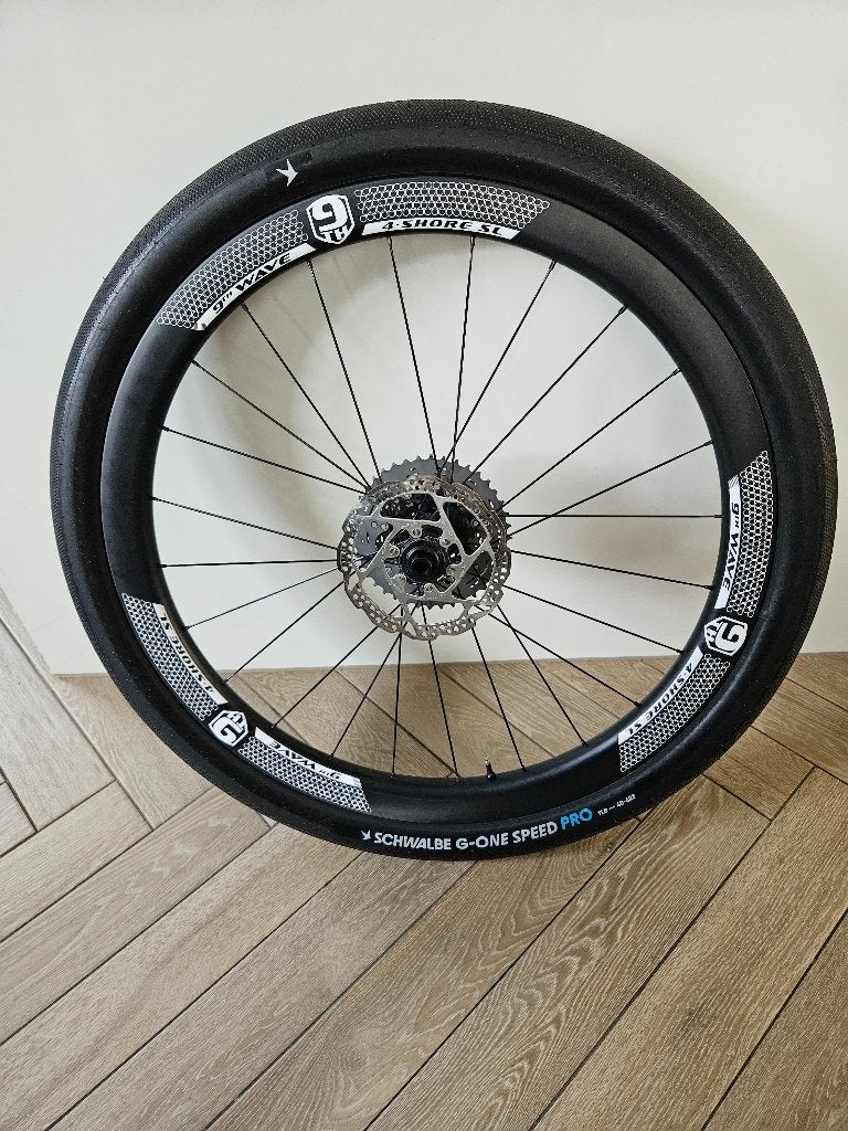 Nagenoeg nieuwe carbon 9th Wave 4-shore wielen, Fietsen en Brommers, Fietsonderdelen, Gravelbike, DT Swiss, Zo goed als nieuw