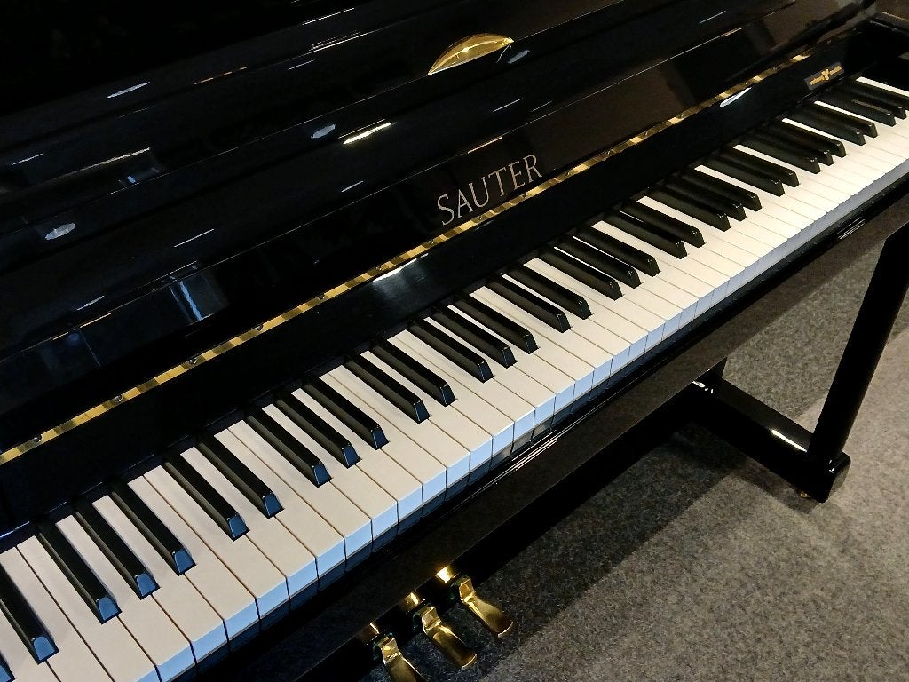 Sauter piano model Vega 116, Ophalen, Zwart, Zo goed als nieuw, Piano
