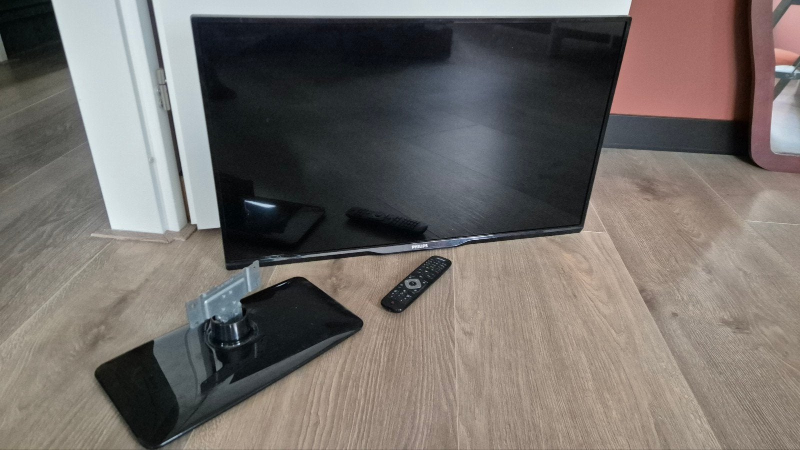 Philips 32 inch TV - Defect (scherm intact), Ophalen, Philips, 50 Hz, Niet werkend