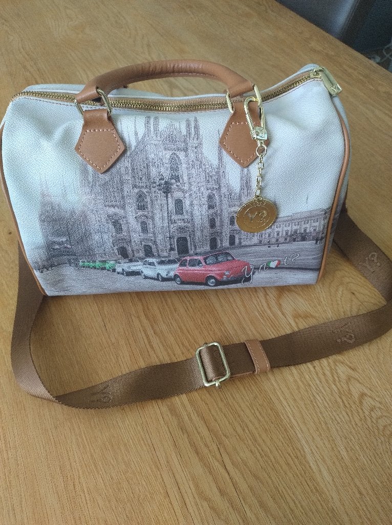 Y?NOT Schoudertas Milano Fiat 500, Sieraden, Tassen en Uiterlijk, Tassen | Schoudertassen, Overige merken, Beige, Ophalen of Verzenden