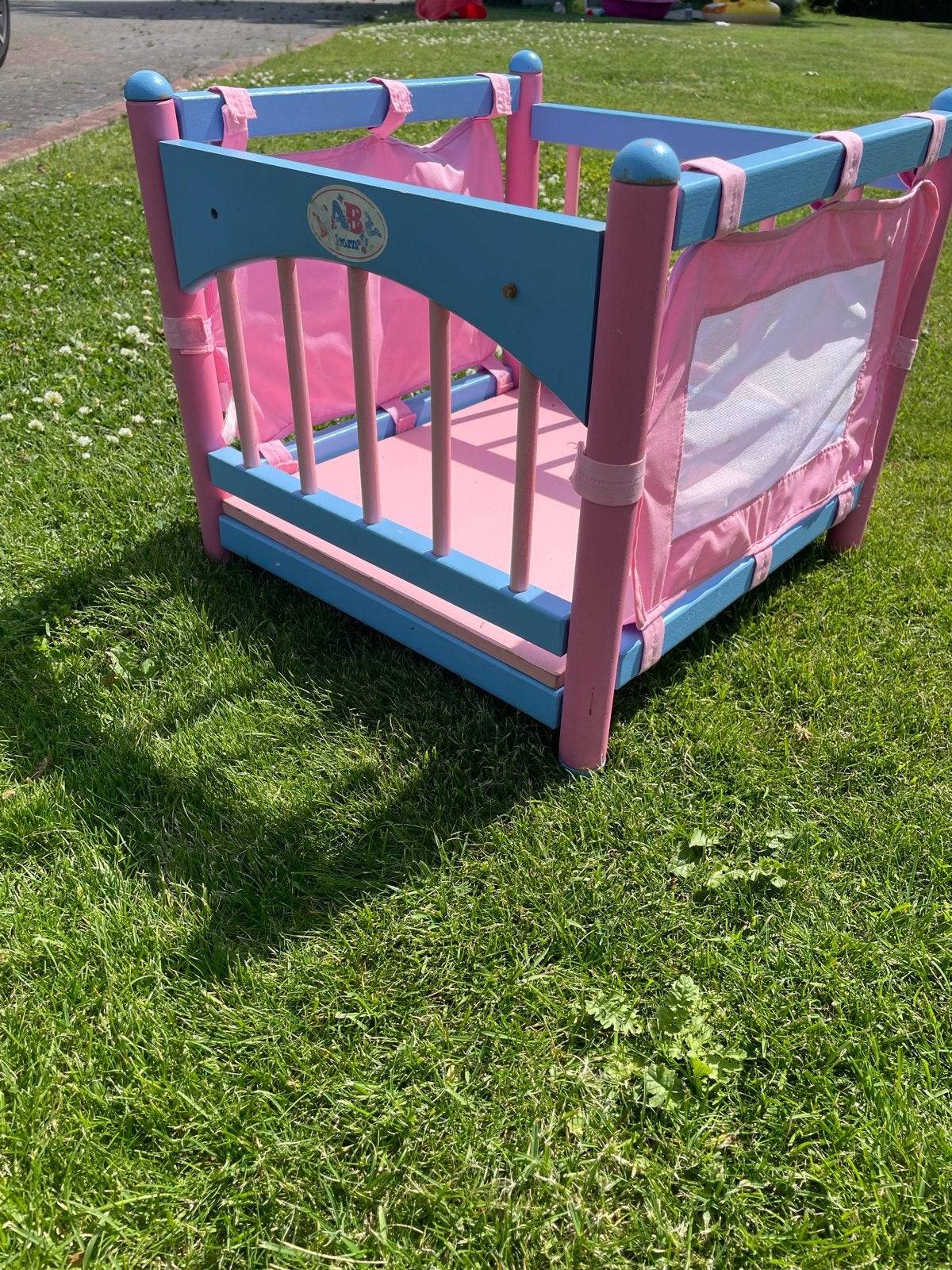 Baby Born Poppenbedje - Roze en Blauw Houten Wieg, Ophalen of Verzenden, Gebruikt, Overige typen