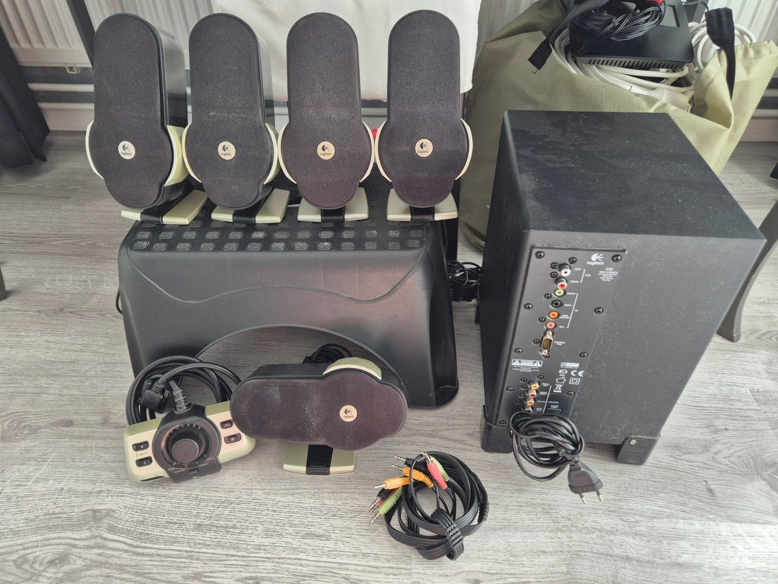 Logitech 5.1 Surround Sound Set - Perfect voor Gaming/Films, Ophalen, Gebruikt, Audiokanaal 5.1, Logitech