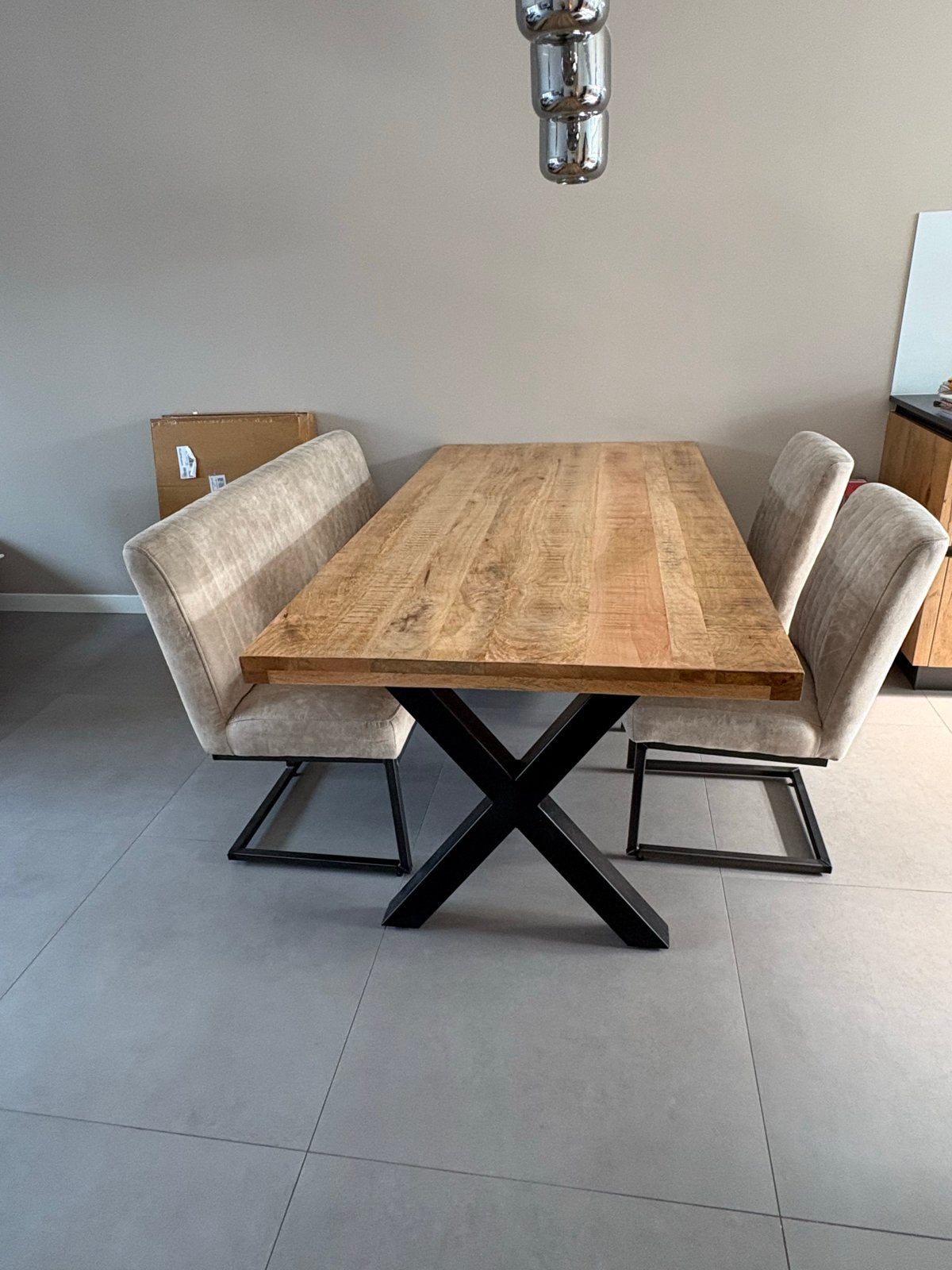 Gereserveerd voor Shirly , GEEN TAFEL, Ophalen, Gebruikt, Metaal, Modern