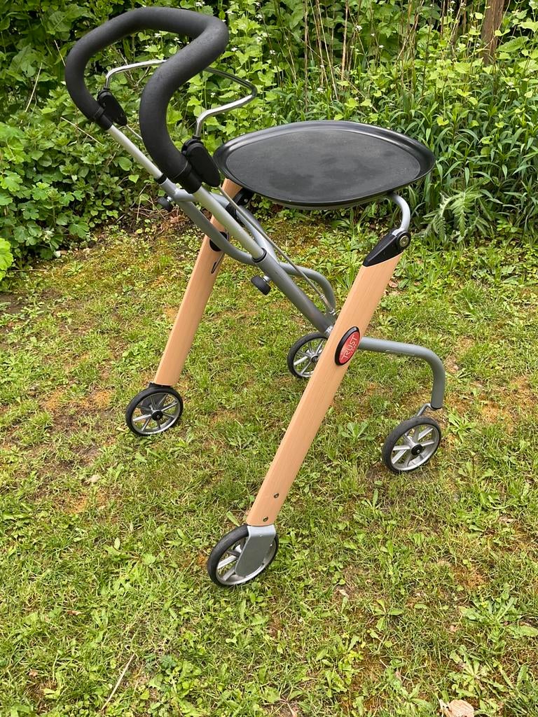 Trust Care Let's Go Indoor Rollator binnenshuis, Diversen, Rollators, Ophalen, Zo goed als nieuw
