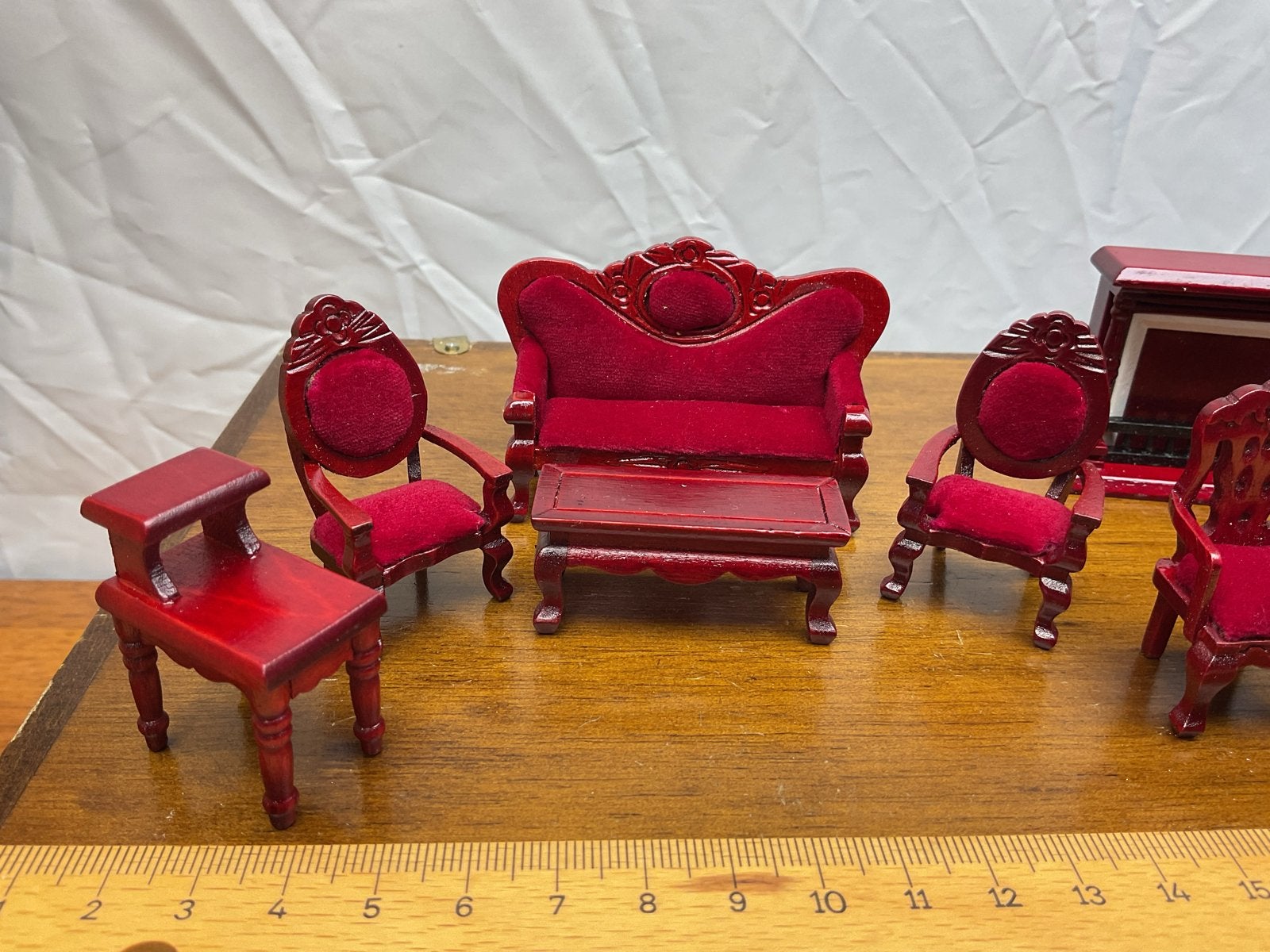Miniatuur poppenhuis meubels - Woonkamerset rood, Ophalen of Verzenden, Zo goed als nieuw