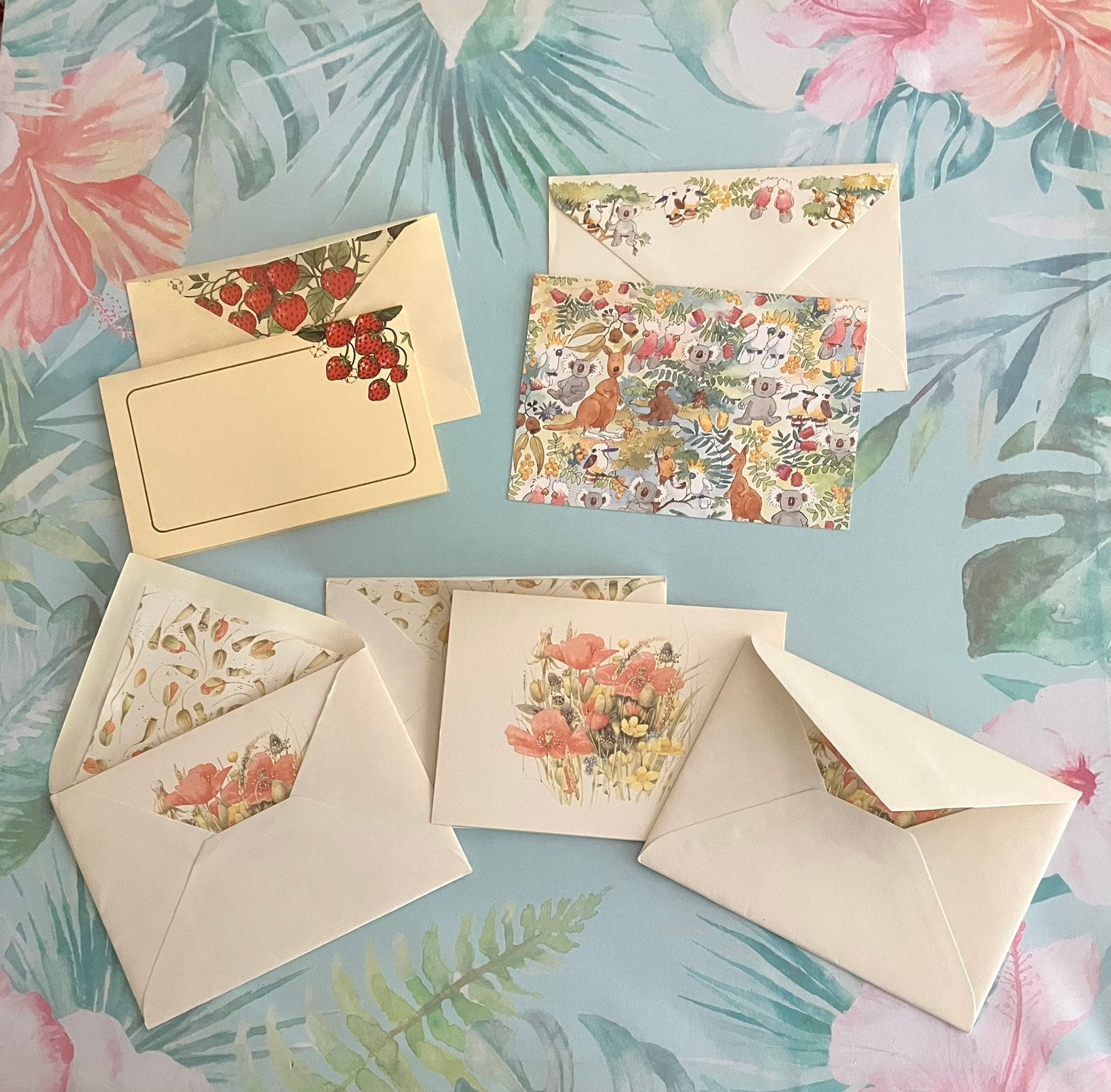 Briefpapier~kaarten met bijpassende enveloppe, Diversen, Ophalen of Verzenden