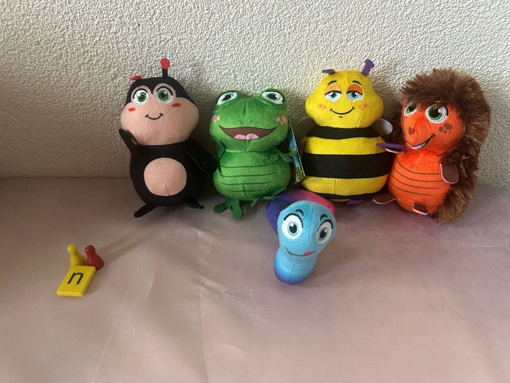 Vijf Lidl Achtertuin Mini knuffels kikker egel rups bij, Slingerweg 7, 4814 AZ Breda, NL, Ophalen of Verzenden, Lidl, Craze B.V.