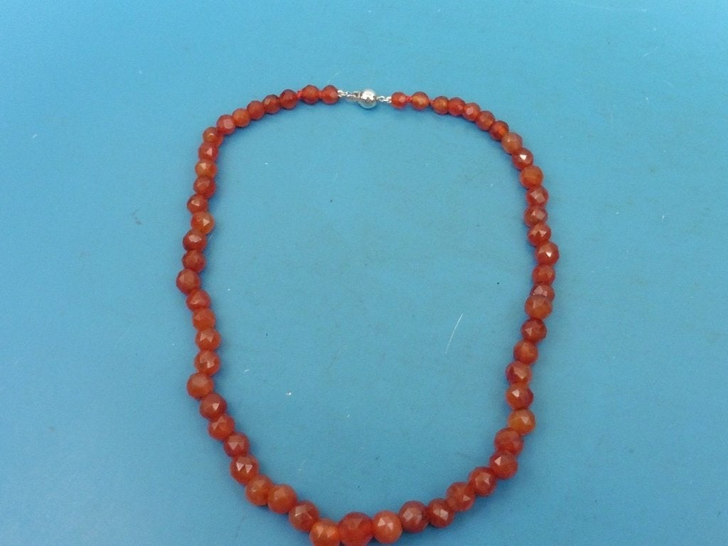 Carneolen collier met zilveren slot                     D127, Ophalen of Verzenden, Overige materialen, Ketting